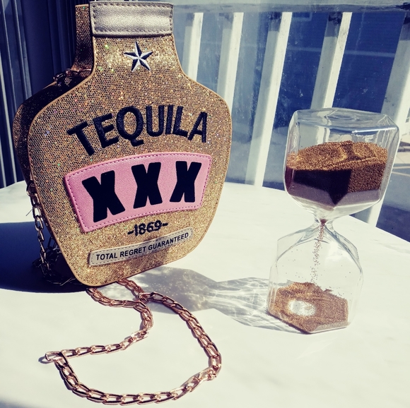 🎉$30🎉 NWOT/Tequila lovers Purse - Picture 1 of 2